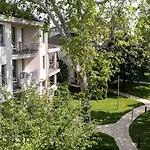 Kenese Bay Garden & Conference Hotel