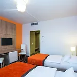 Kenese Bay Garden & Conference 4*