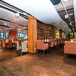 Kenese Bay Garden & Conference Hotel 4*