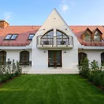 Kenese Bay Garden & Conference 4*