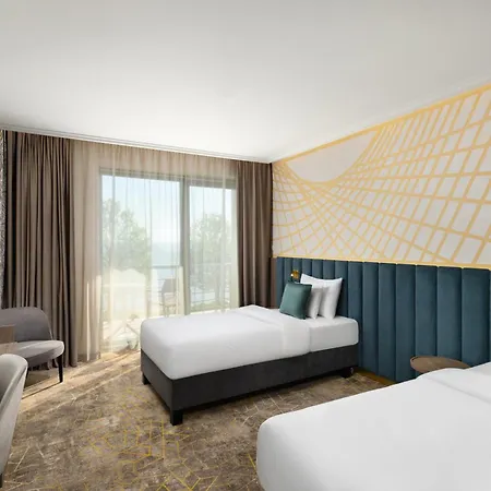Kenese Bay Garden & Conference بالاتونكينيشي