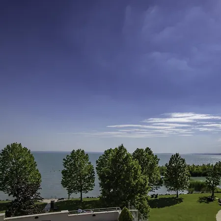 Kenese Bay Garden & Conference