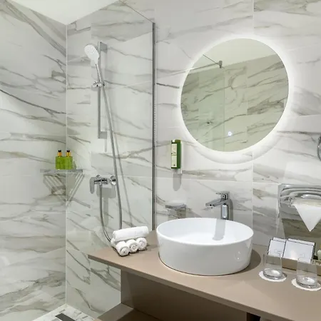 Otel Kenese Bay Garden & Conference 4*