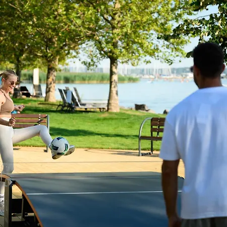Szálloda Kenese Bay Garden & Conference 4*