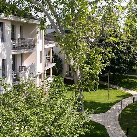 Kenese Bay Garden & Conference Ξενοδοχείο