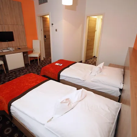 Kenese Bay Garden & Conference 4*