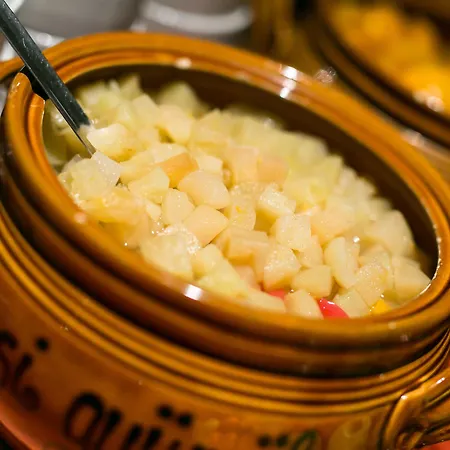 Ξενοδοχείο Kenese Bay Garden & Conference 4*