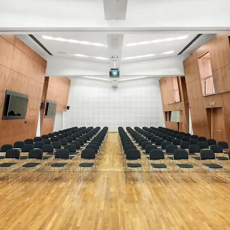 Kenese Bay Garden & Conference ホテル