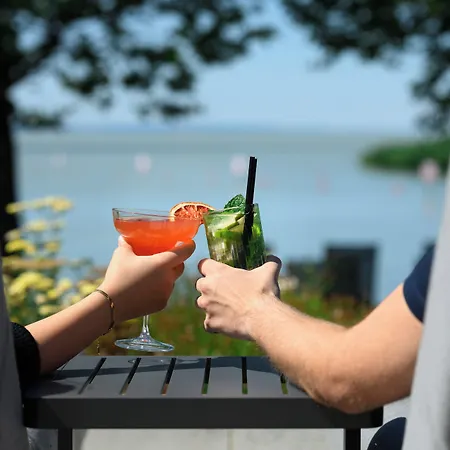 Szálloda Kenese Bay Garden & Conference 4*