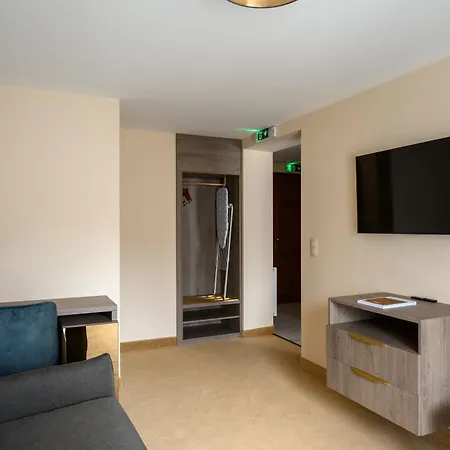 Hotel Kenese Bay Garden & Conference