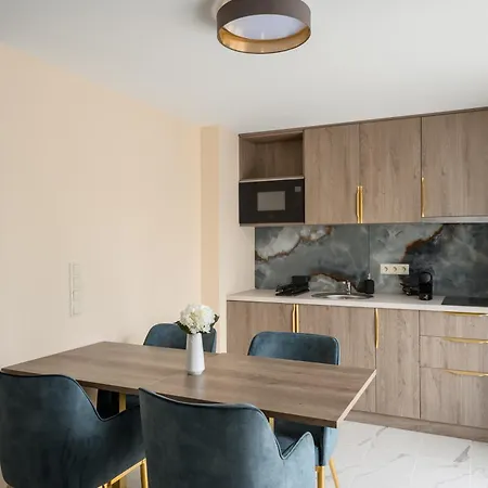 Kenese Bay Garden & Conference 4*