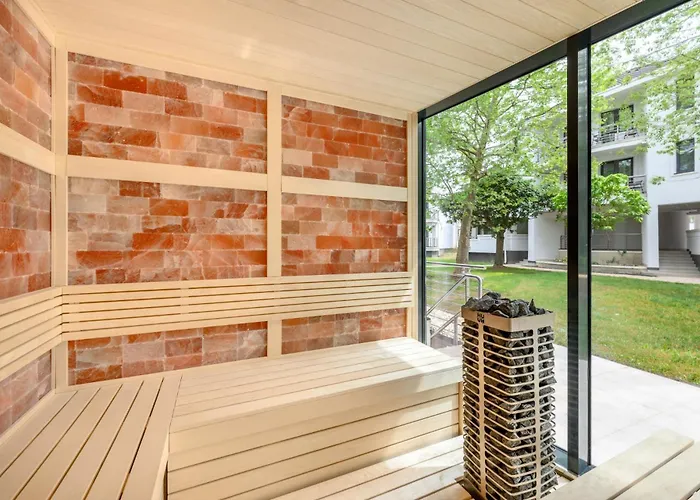 Kenese Bay Garden & Conference Szálloda 4*