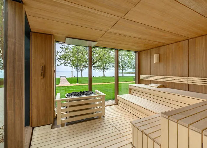 Szálloda Kenese Bay Garden & Conference 4*