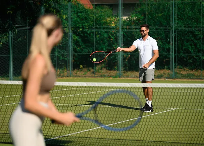 Hotel Kenese Bay Garden & Conference