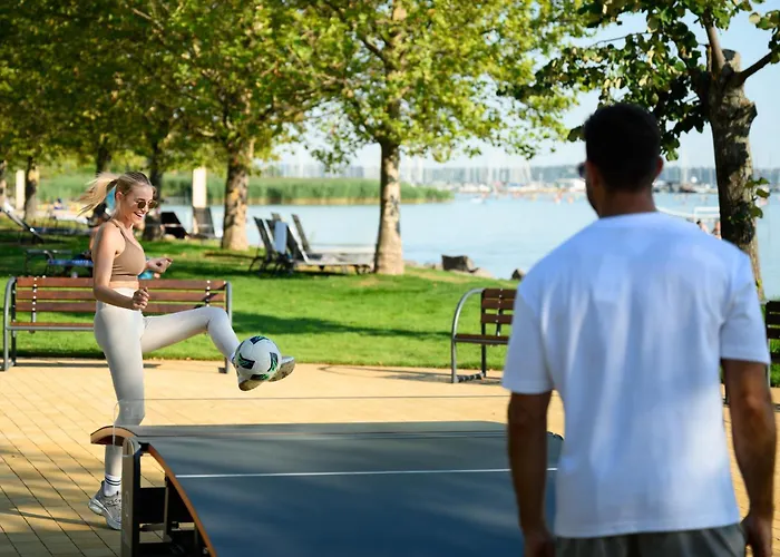 Hotel Kenese Bay Garden & Conference 4*