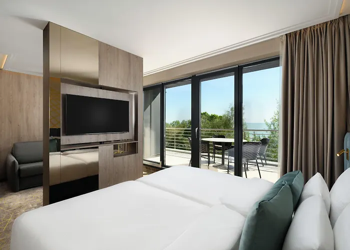 酒店 Kenese Bay Garden & Conference 4*