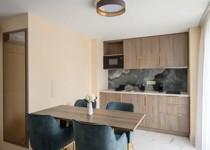 Kenese Bay Garden & Conference 4*